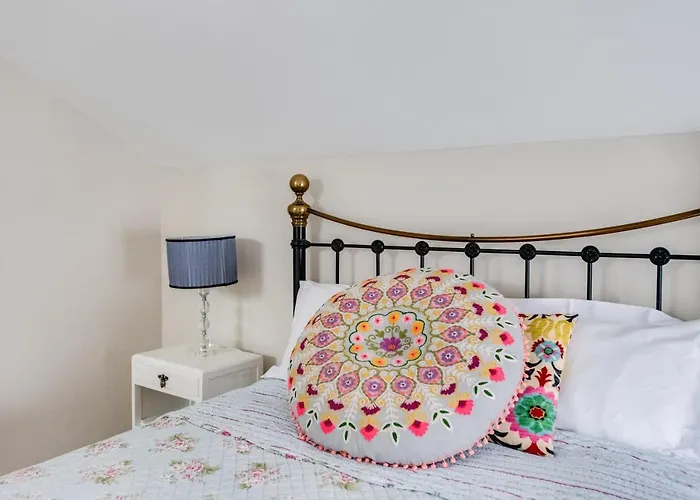 The Mews - 1Br Studio In Jericho Near City Centre